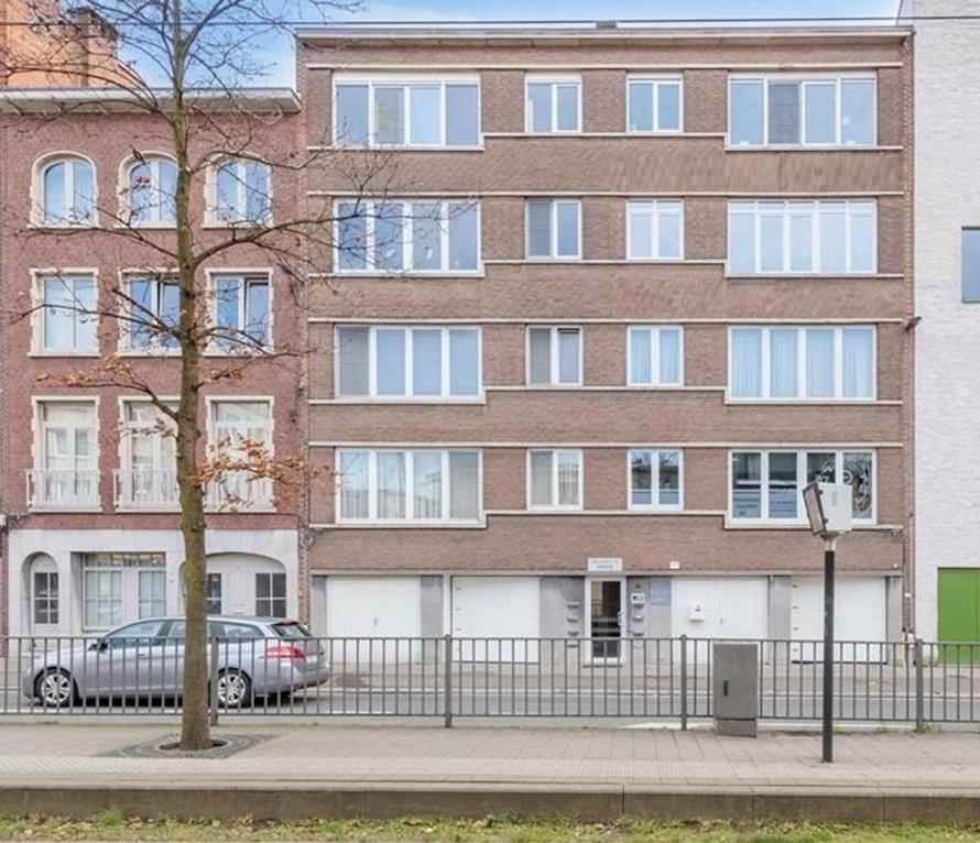 Hideaway, Outside Of Emission Zone * Antwerpen