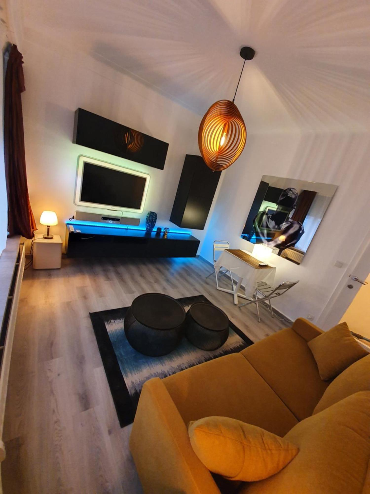 Hideaway, Outside Of Emission Zone Apartment